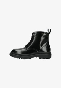 Ботинки на шнуровке