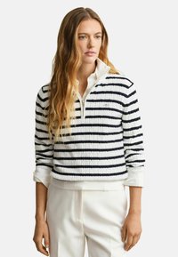 Пуловер Пуловер