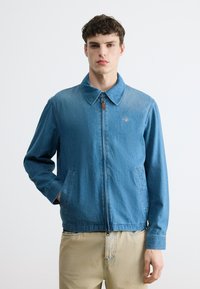 Джинсовая куртка Джинсовая куртка