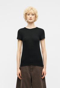 Футболка Футболка