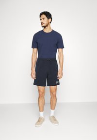 Шорты Шорты