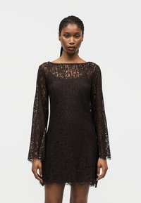 Короткое платье