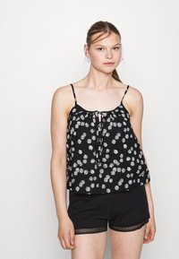 Топ на бретельках