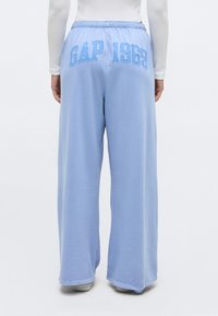 Спортивные штаны Спортивные штаны