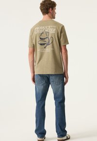 Футболка Футболка