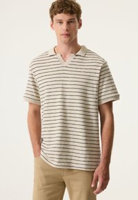 Футболка Футболка