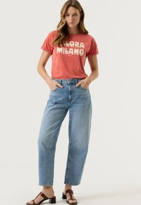 Футболка Футболка