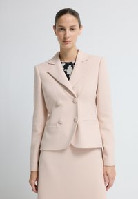 Блейзер Блейзер