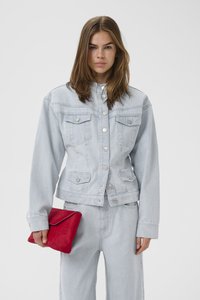 Джинсовая блузка