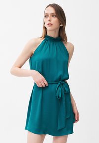 Короткое платье