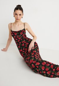 Пляжное платье