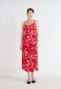 Летнее платье