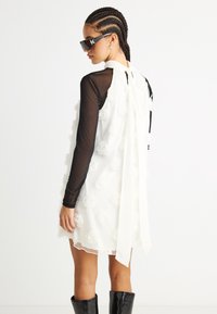 Коктейльное платье