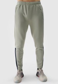 Спортивные штаны Спортивные штаны