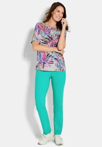 Футболка Футболка