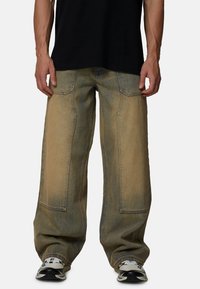 Свободные джинсы