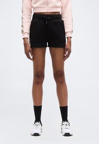 Шорты Шорты