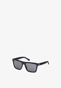 Солнечные очки