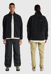 Флисовая куртка