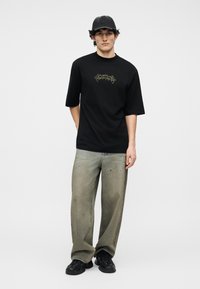 Футболка Футболка