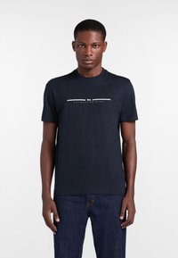 Футболка Футболка