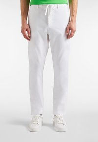 Льняные брюки