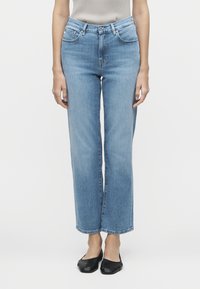 Прямые джинсы Прямые джинсы