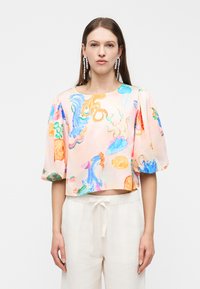 Атласная блузка