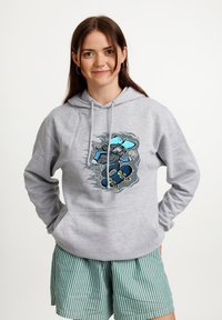 Пуловер с капюшоном