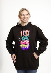 Пуловер с капюшоном Пуловер с капюшоном