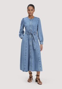 Джинсовое платье