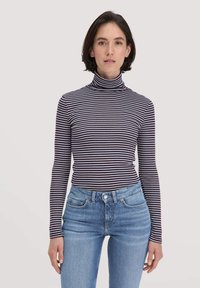 Водолазка Водолазка