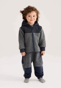 Набор одежды