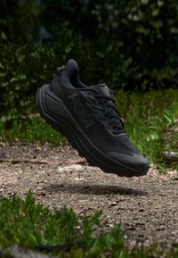 Беговые кроссовки