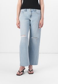 Широкие брюки