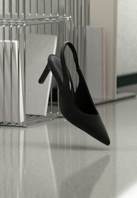 Туфли слинги Туфли слинги