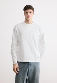 Лонгслив Лонгслив