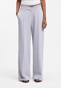 Спортивные штаны