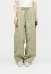 Широкие брюки Широкие брюки