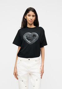 Футболка Футболка