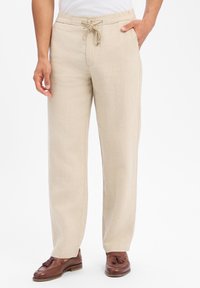 Льняные брюки