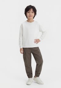 Спортивные штаны