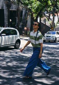 Джинсы Джинсы