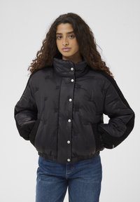 Зимняя куртка Зимняя куртка