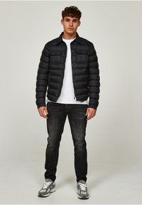 Зимняя куртка