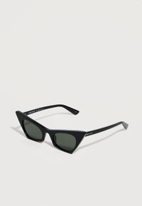 Солнечные очки