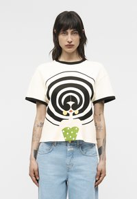 Футболка Футболка