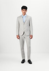 Костюм Костюм