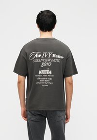 Футболка Футболка