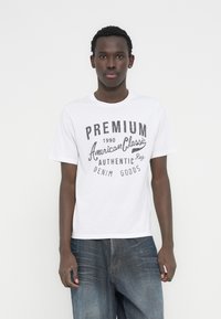 Футболка Футболка